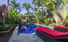 CASA PINARAK 1 I 3BR Private Villa near Seminyak